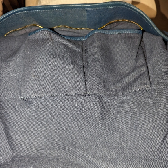 I Maletesa: Made in Italy, Genuine Leather Tote, Navy 👜 - Picture 7 of 11